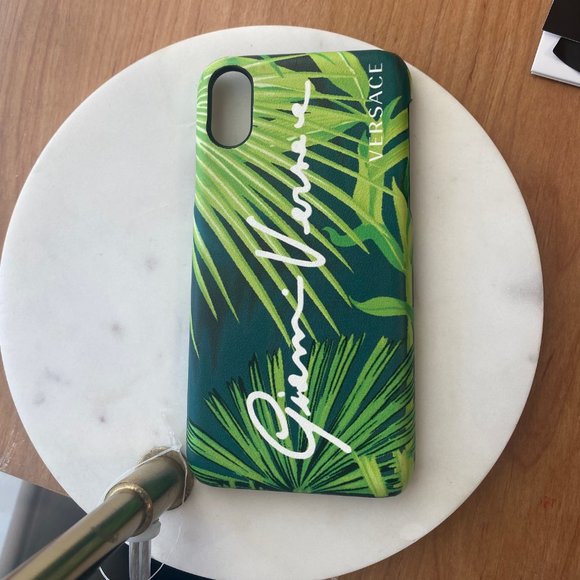 New 100% Authentic VERSACE Phone Cases for iPhone X and iPhone XS - Picture 2 of 5